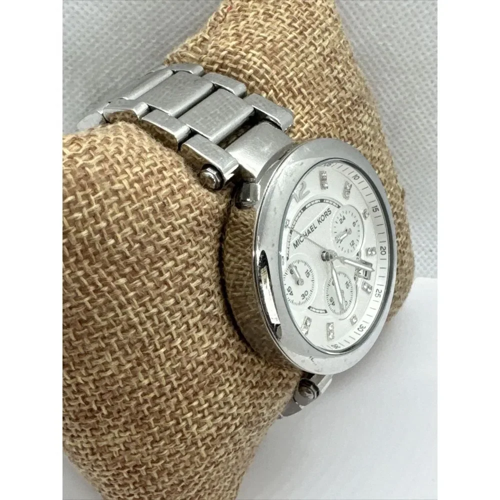 Michael Kors MK5275 Women Silver Stainless Steel Analog Dial Quartz Watch JNA719